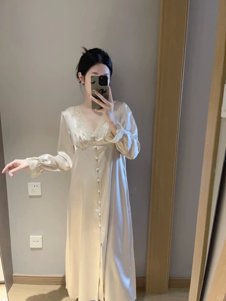 情侣晚上做运动的时候穿什么衣服图片演示_1