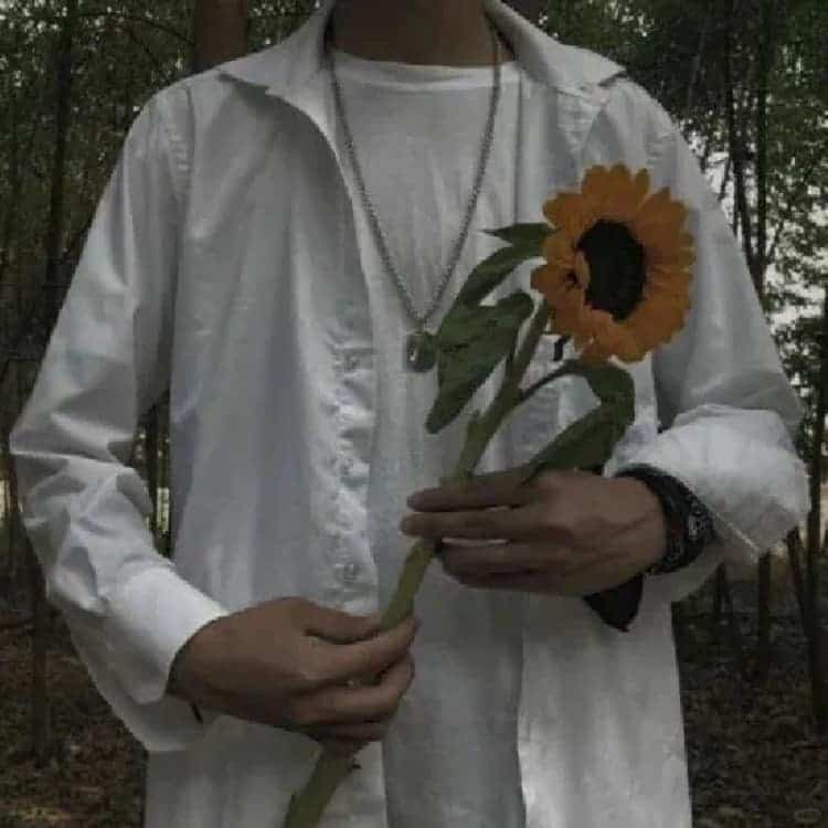 男生拿花真人部位头像 氛围感男头_14