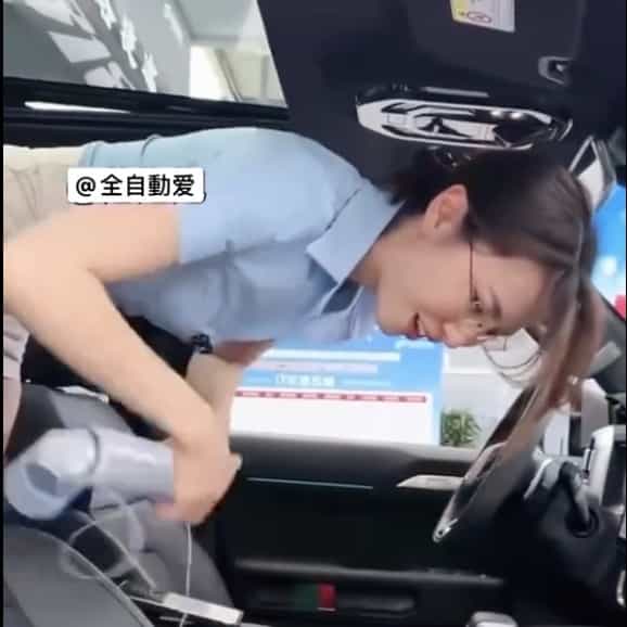 车上做运动后排好还是前排好