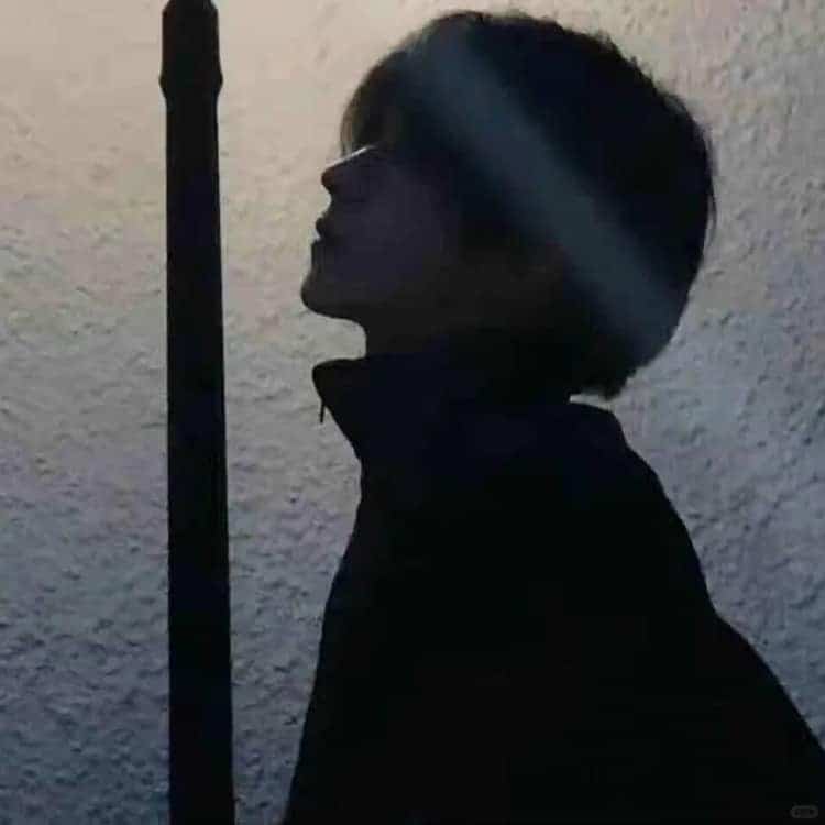 看淡一切释然的真人男生头像_7