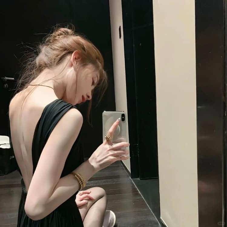 好看有气质感性成熟女生头像_5