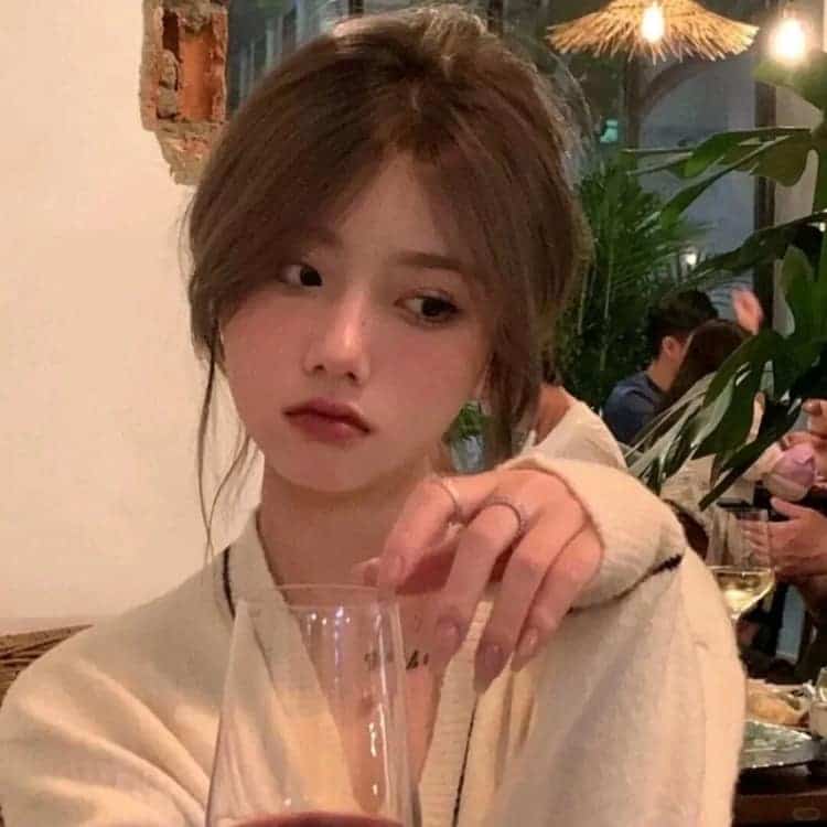 好看有气质感性成熟女生头像_11
