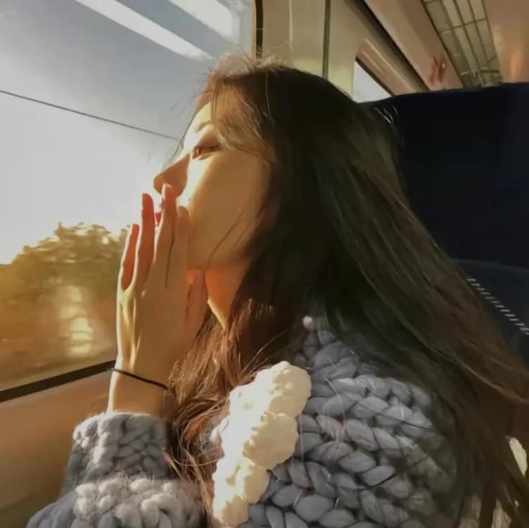 好看有气质感性成熟女生头像_20