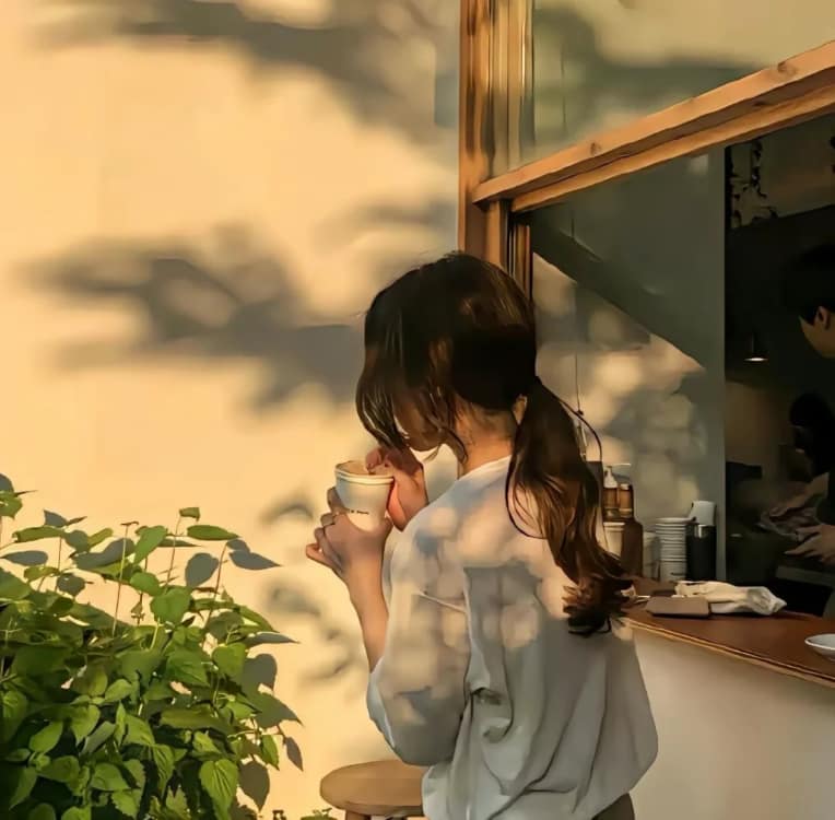 好看有气质感性成熟女生头像_28
