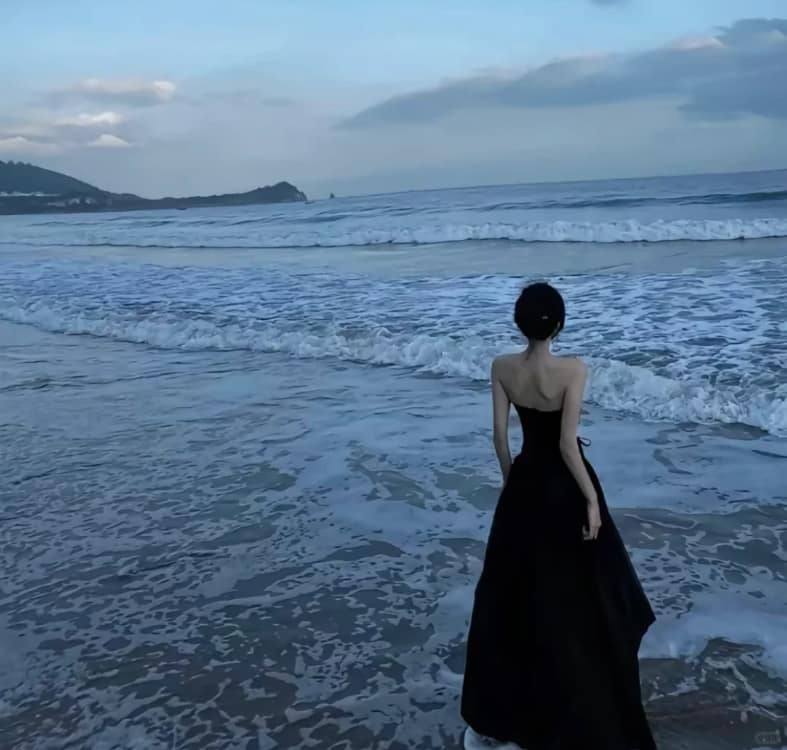 好看有气质感性成熟女生头像_29