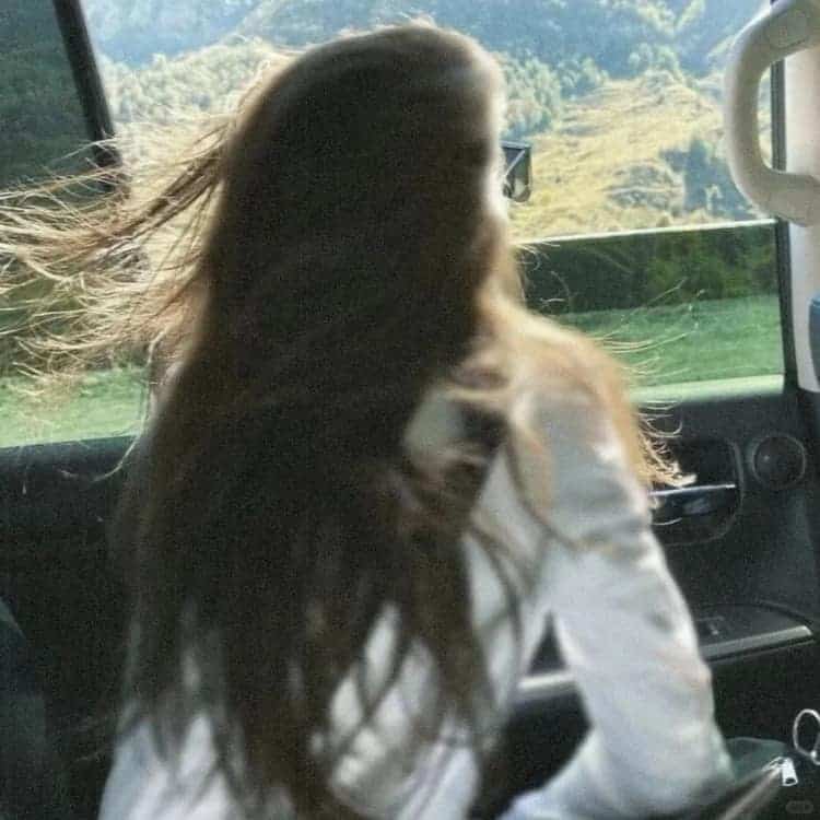 好看有气质感性成熟女生头像_35