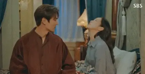 在火车和后妈妈谁在一起是什么书？_1