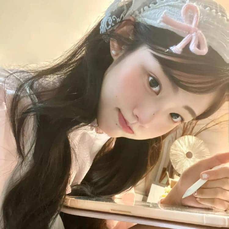 漂亮有气质感性成熟女生头像_5