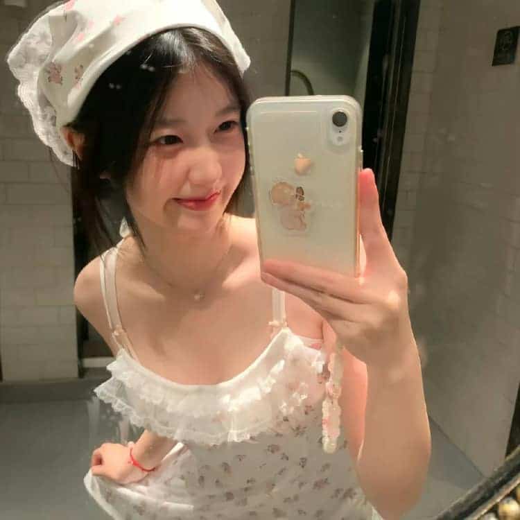 漂亮有气质感性成熟女生头像_14
