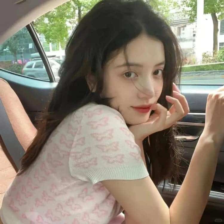 漂亮有气质感性成熟女生头像_20