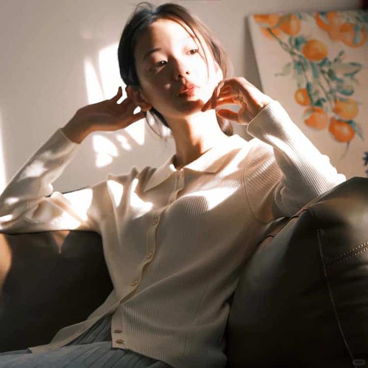 漂亮有气质感性成熟女生头像_24