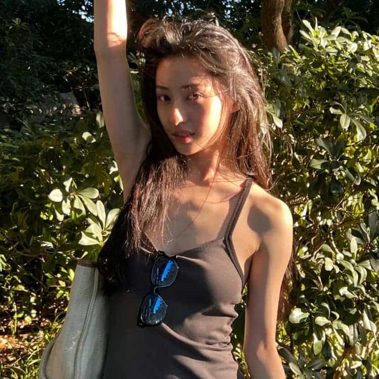 漂亮有气质感性成熟女生头像_29