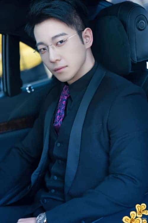 疯狗硬汉爹系男友短剧男星甄子琦头像_14
