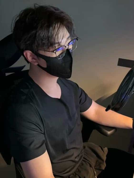 疯狗硬汉爹系男友短剧男星甄子琦头像_10