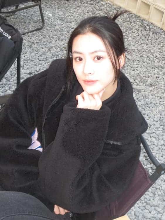 漂亮好看的清冷感短剧女星赵夕汐微信头像_13