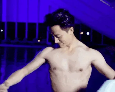 黄轩的水中巨蟒图片_1