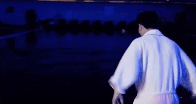 黄轩的水中巨蟒图片_2