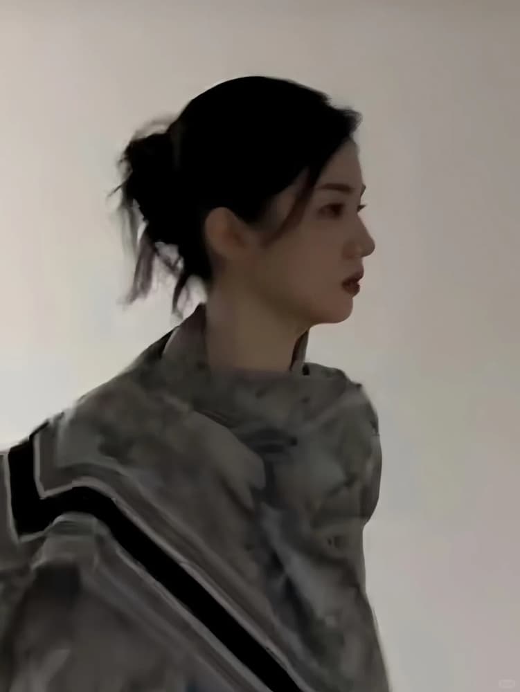 周也黑脸事件始末，周也黑脸图片_1