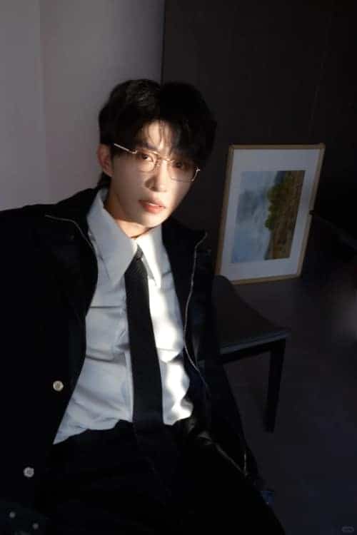 短剧男主张集骏年轻帅气好看的男生头像_7