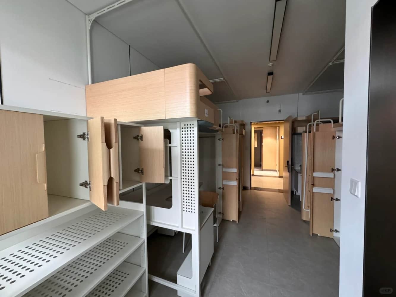 清华大学的宿舍图片_1