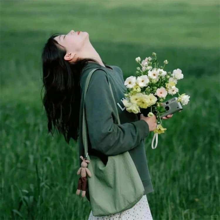 绝美治愈系温柔感性的真人女生头像_11