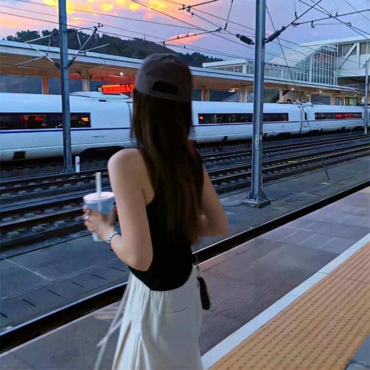 绝美治愈系温柔感性的真人女生头像_22