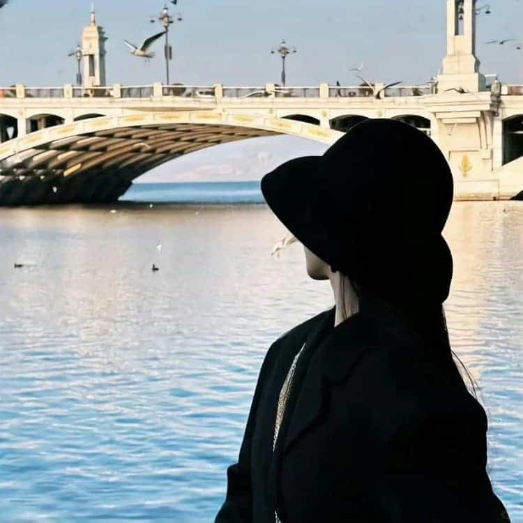绝美治愈系温柔感性的真人女生头像_32