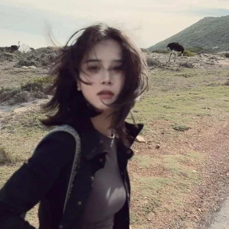 绝美治愈系温柔感性的真人女生头像_36