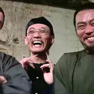 我在舂米六截了一小段，这么大岁数的也欺负啊