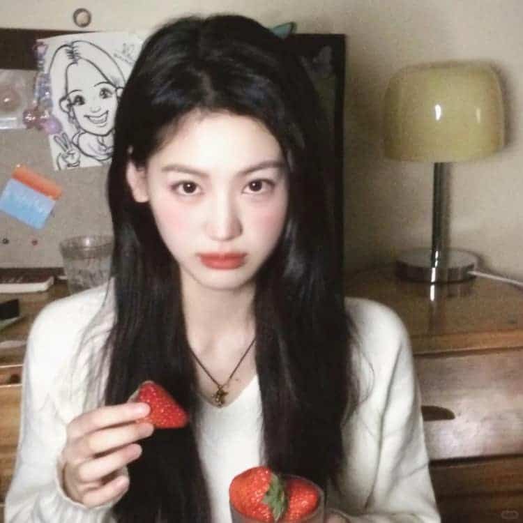 夏季招桃花真人甜妹儿微信头像_9