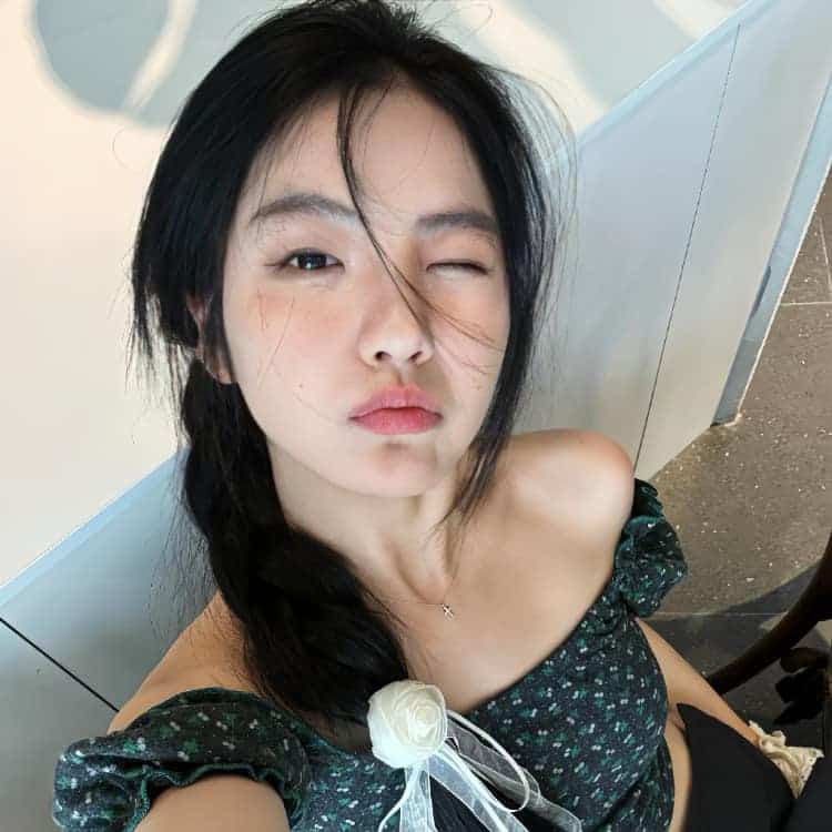 夏季招桃花真人甜妹儿微信头像_26
