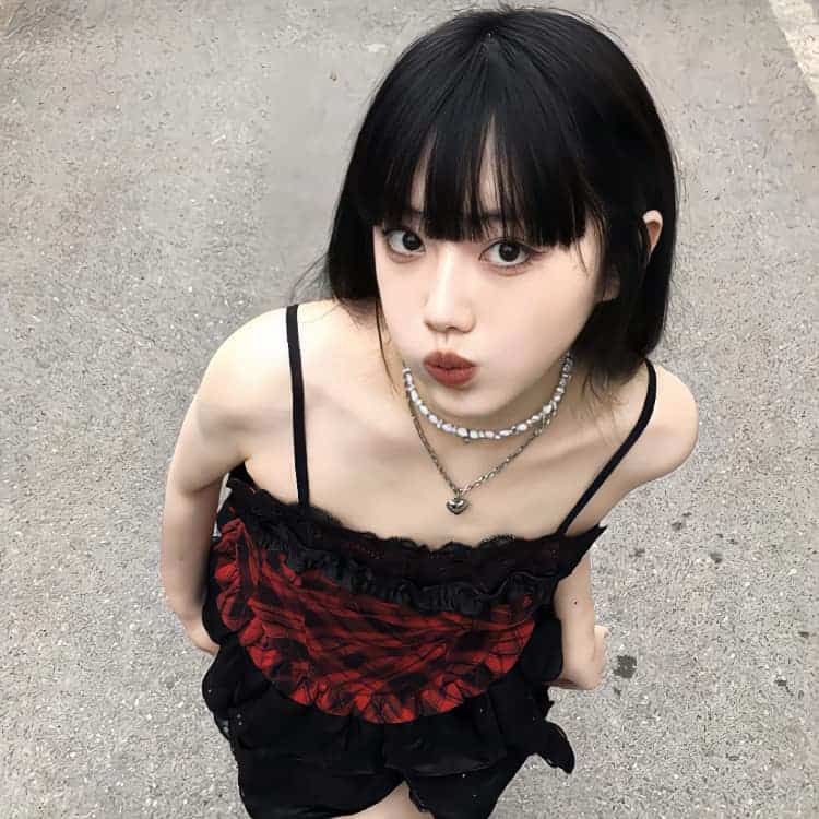 夏季招桃花真人甜妹儿微信头像_27