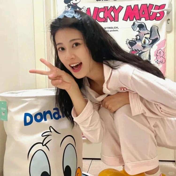 甜酷可爱女孩赵昭仪微信头像_26