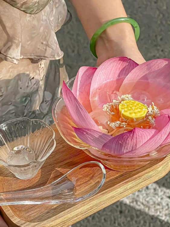 好看运气旺的清新荷花微信头像_8