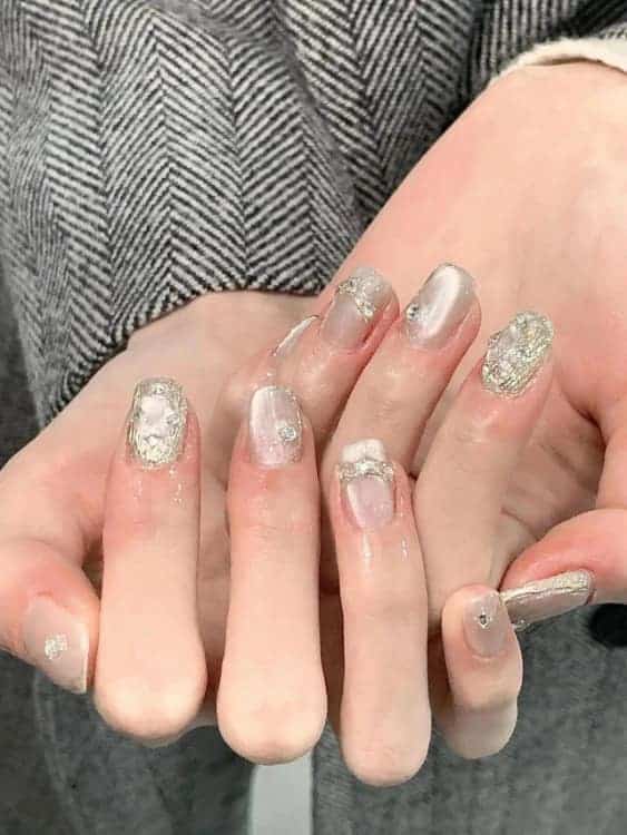 爱做美甲的女生可爱头像 夏日显白短款氛围感美甲图_13