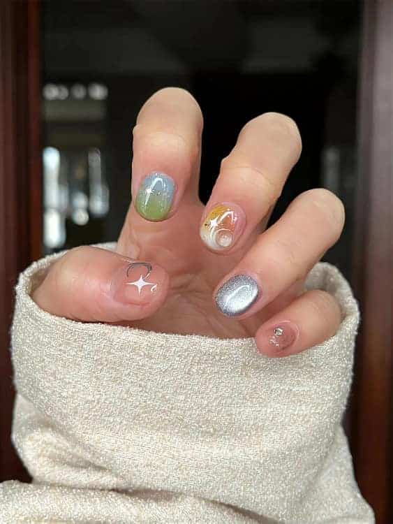 爱做美甲的女生可爱头像 夏日显白短款氛围感美甲图_15