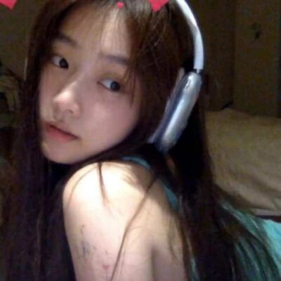 适合夏天的甜妹真人女生头像