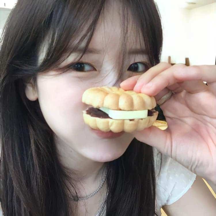 适合夏天的甜妹真人女生头像_10