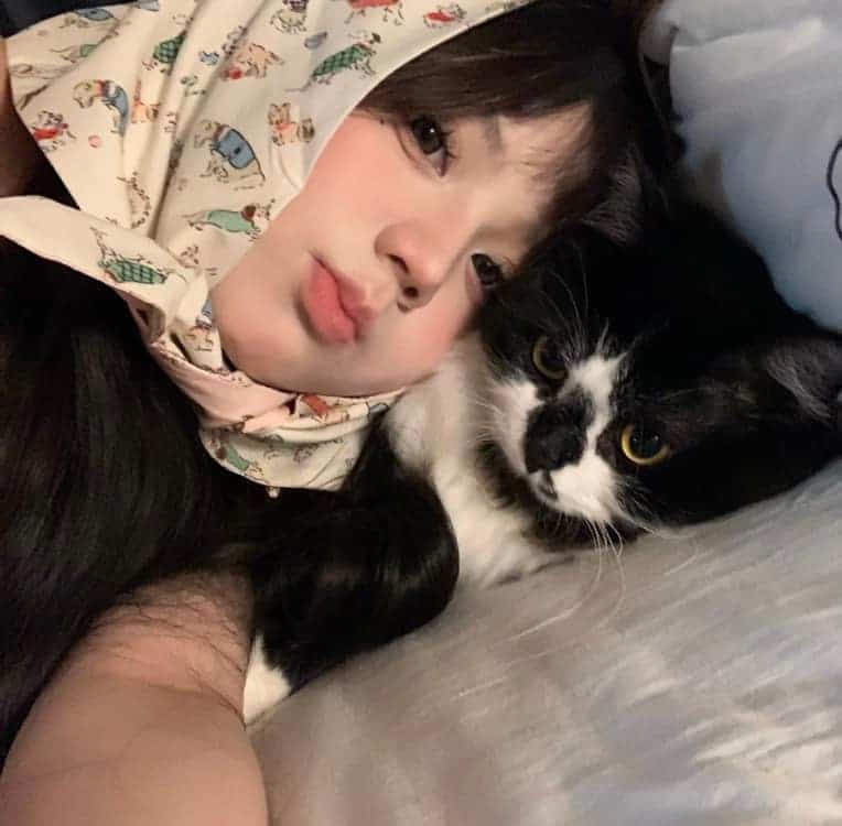 适合夏天的甜妹真人女生头像_13
