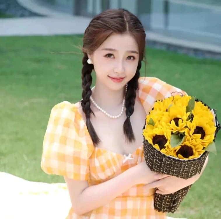 虞书欣超好看的绝美微信头像_5