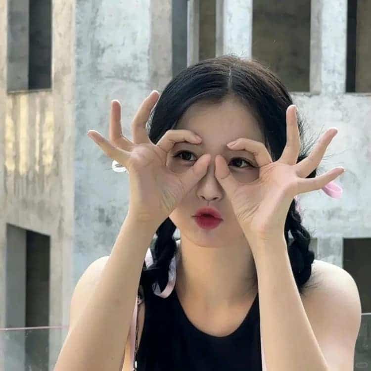 虞书欣超好看的绝美微信头像_9
