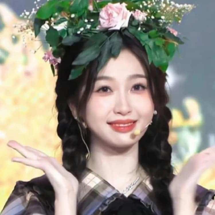 虞书欣超好看的绝美微信头像_14