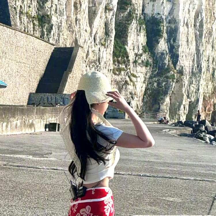 虞书欣超好看的绝美微信头像_28