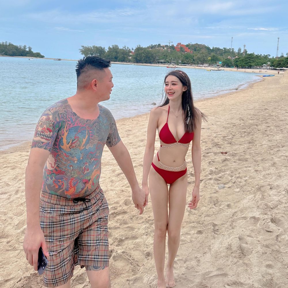 我儿媳妇叫方静我儿子叫何其翔合照分享_1