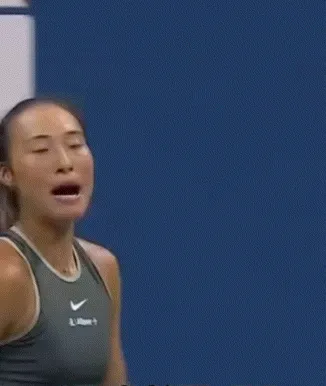 郑钦文I’ll beat you口型动态图，yellow banana是什么意思？_1