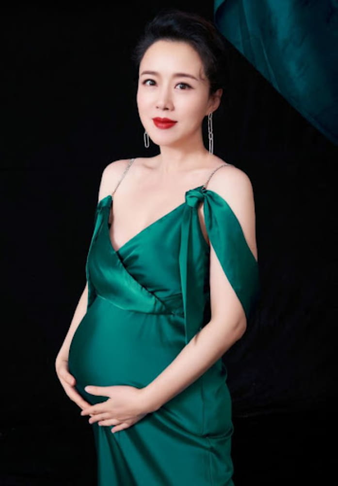 嫦娥的肚子不断的往外膨胀颜丹晨图片_2