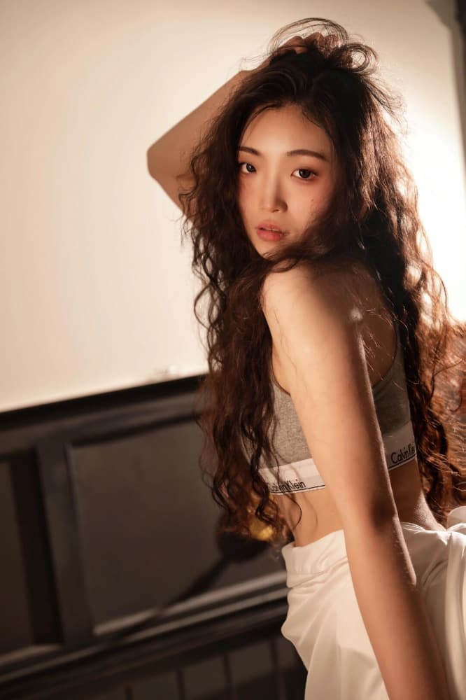 成为班级里的公交车苏苏写真图片_1