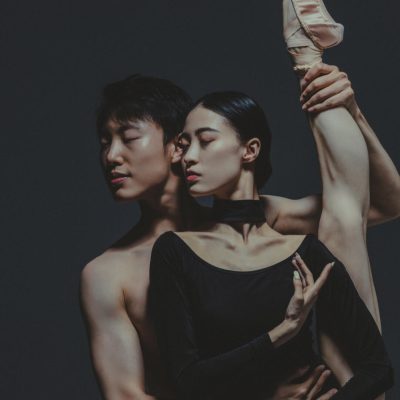 男生女生在一起嗟嗟嗟舞娘图片