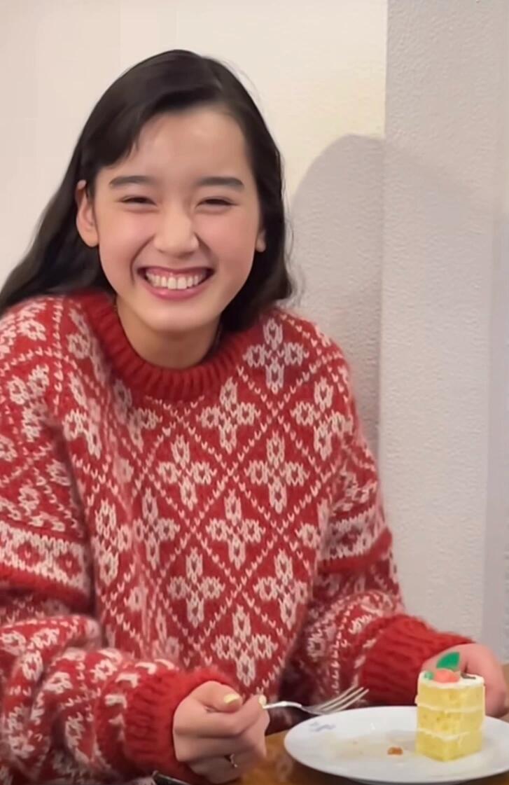 椿(つばき)さん14岁女孩的神仙颜值图片_9