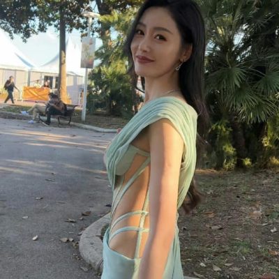 从短袖袖子里看女孩内衣图片